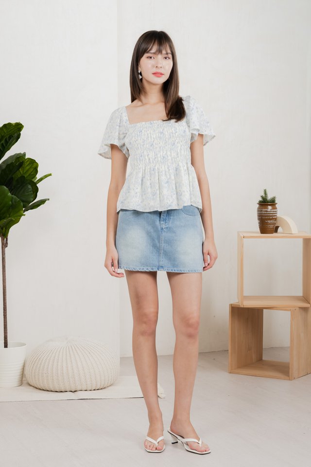 Kismet Printed Smocked Top In White
