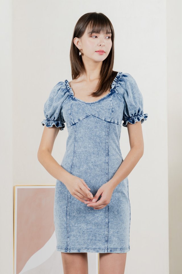 Dolly Denim Panelled Dress In Acid Wash
