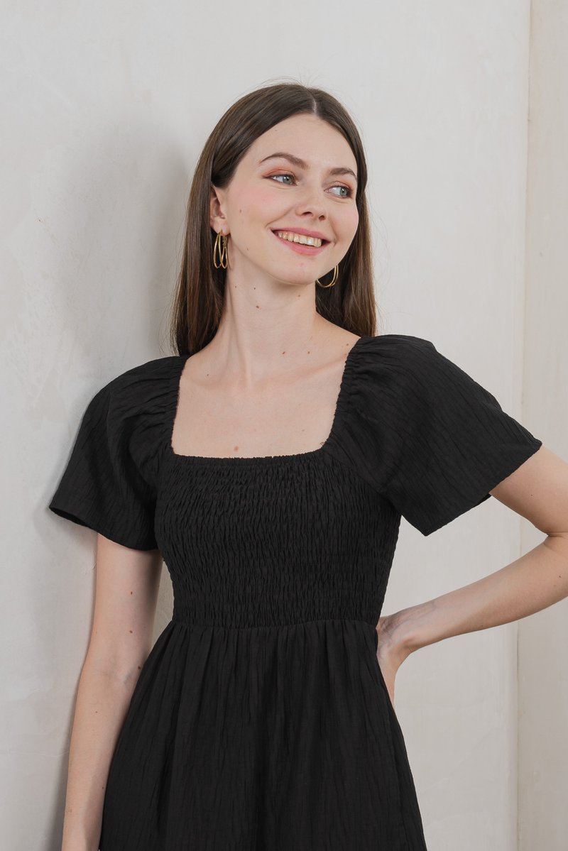 Tavia Smocked Tiered Midi Dress In Black (S)