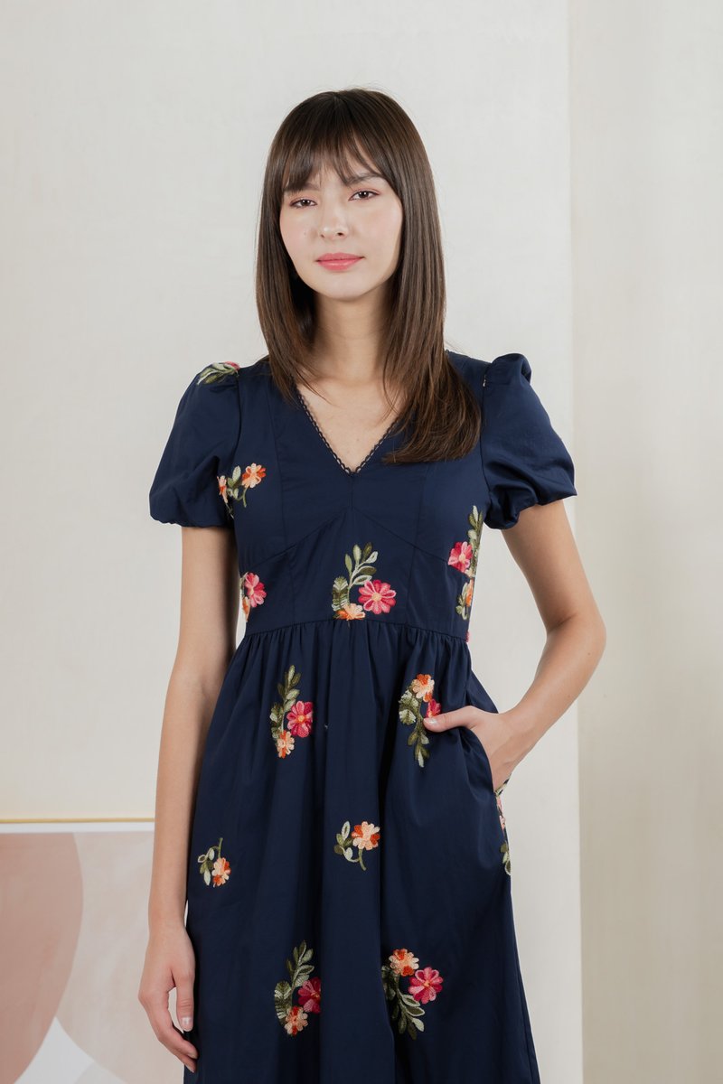 Foxglove Floral Embroidery Midi Dress In Navy (XS)