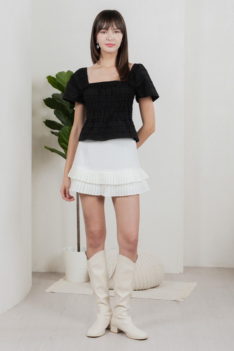 Tidings Textured Ruffles Top In Black