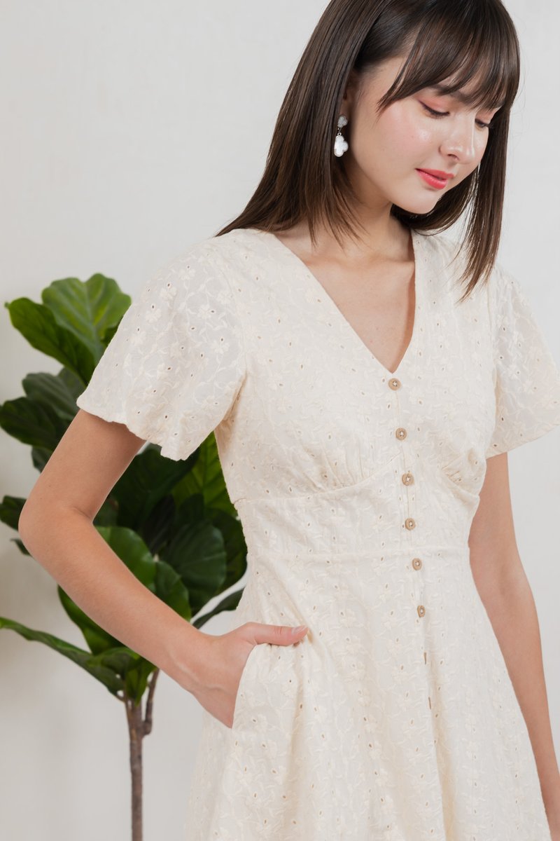 Era Eyelet Buttons Dress In Cream