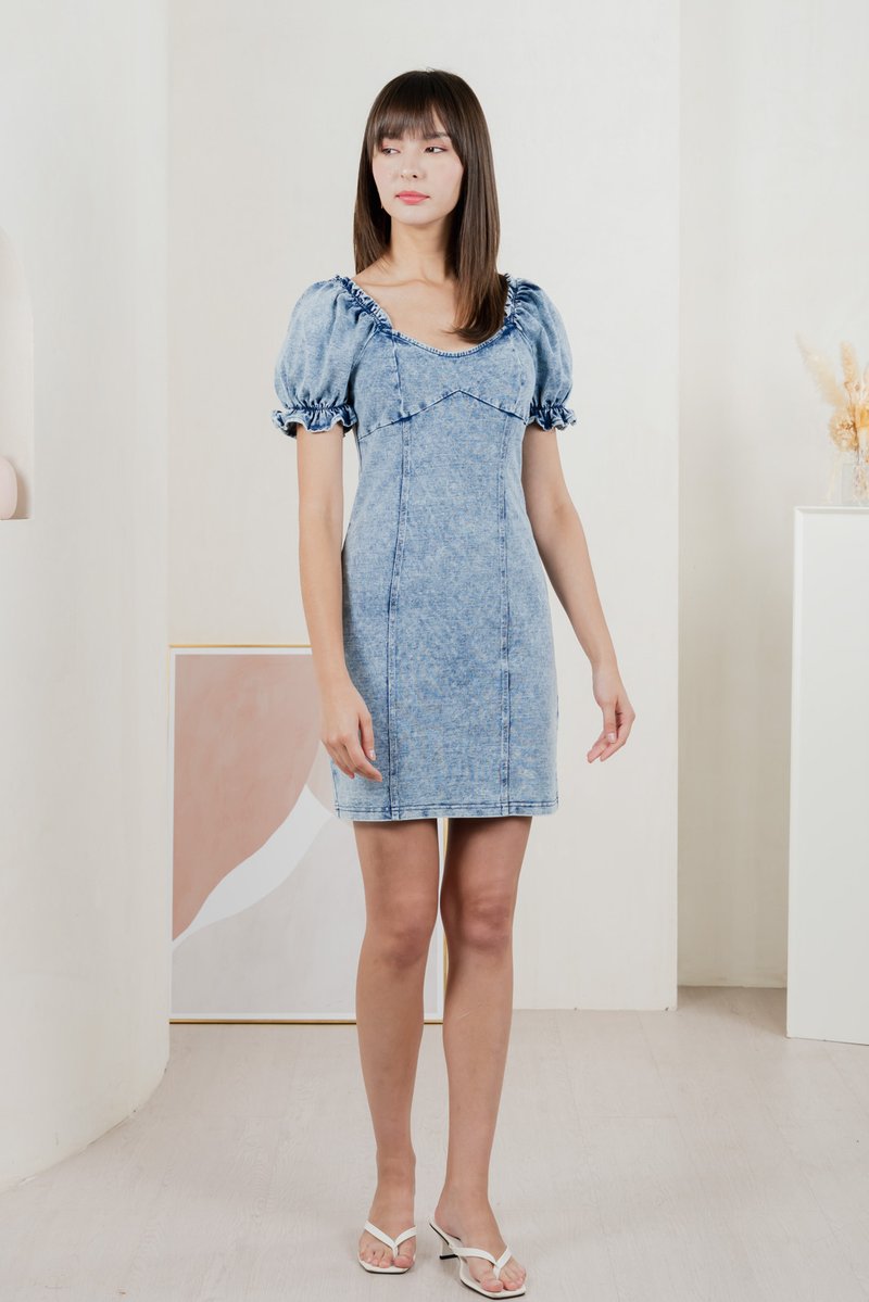 Dolly Denim Panelled Dress In Acid Wash