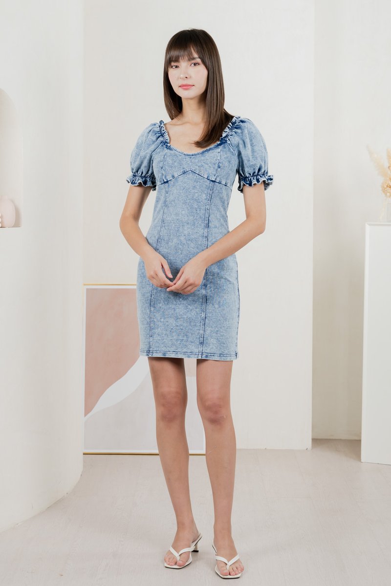 Dolly Denim Panelled Dress In Acid Wash