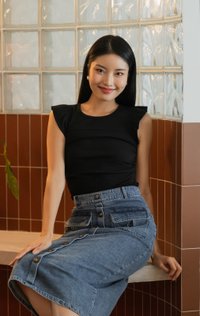 Winfred Side Ruched Cotton Top In Black