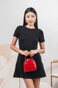 Glory Ribbed Knit Dress In Black