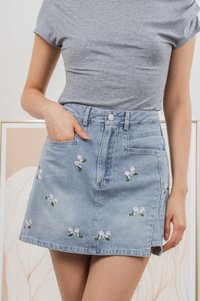 Colette Wild Roses Denim Skort In Medium Wash (XS)