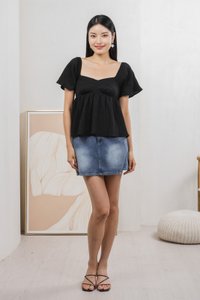 Tanya Textured Babydoll Top In Black
