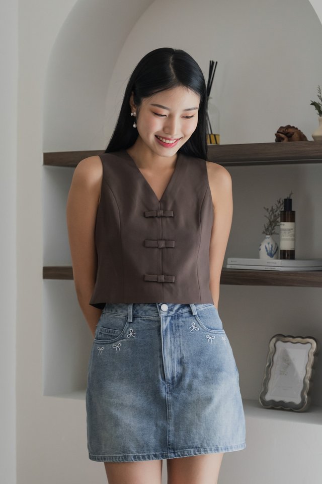 Kinsley Bow Vest Top In Cocoa