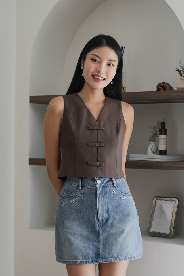 Harmony Ribbons Denim Skort In Mid Wash