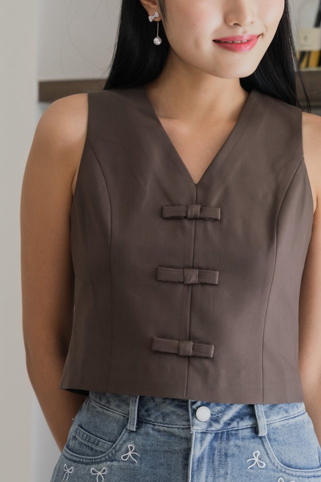 Kinsley Bow Vest Top In Cocoa