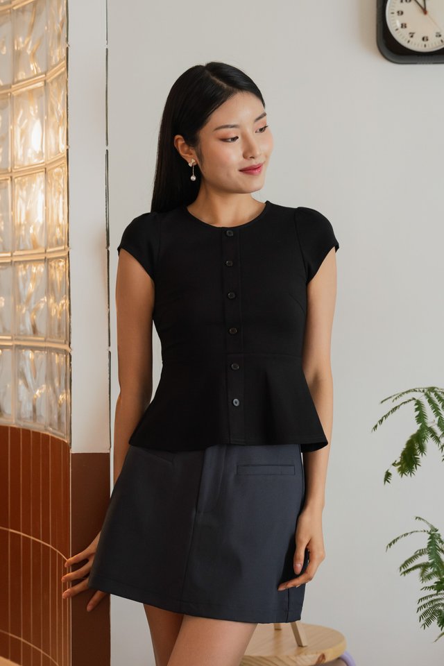 Carson Capped Sleeves Button Top In Black