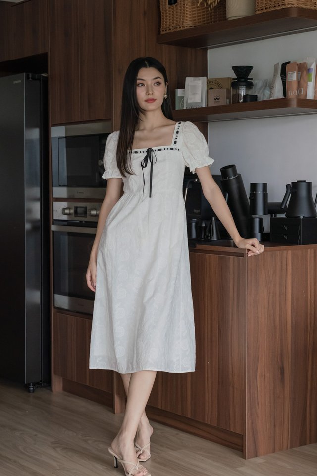 Elma Embroidery Ribbonette Midi Dress In White