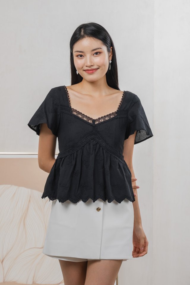 Lilia Embroidery Lace Top In Black