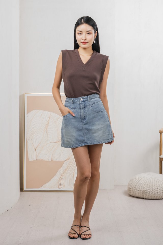 Chase Cotton V Neck Basic Top In Olive