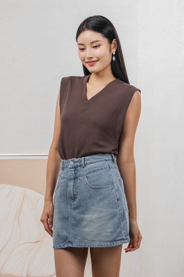 Chase Cotton V Neck Basic Top In Olive