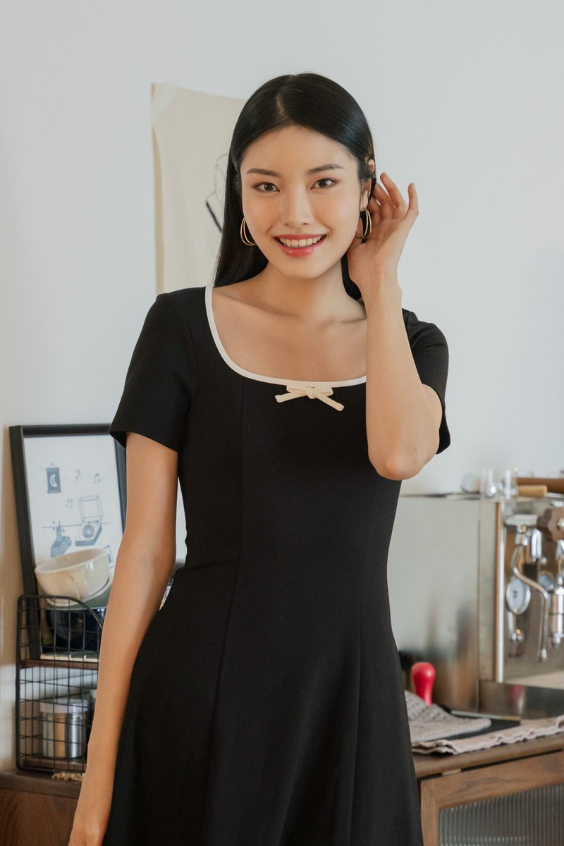 Kenzie Cotton Coquette Midi Dress In Black