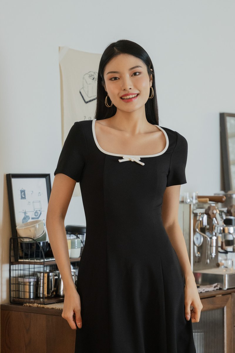 Kenzie Cotton Coquette Midi Dress In Black