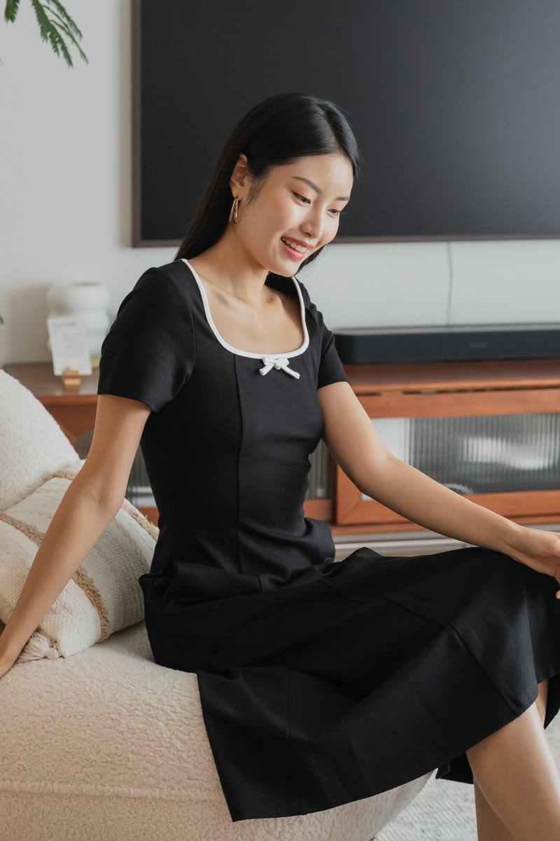 Kenzie Cotton Coquette Midi Dress In Black