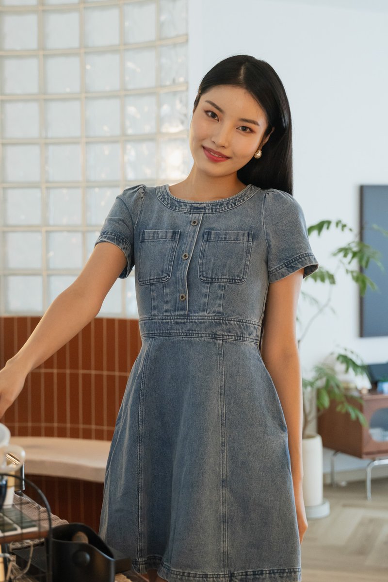Pris Buttons Pocket Denim Dress