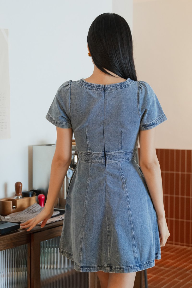 Pris Buttons Pocket Denim Dress