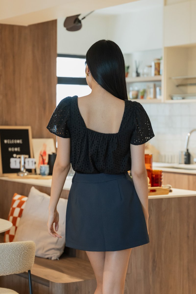 Levi Tailored Pocket Skort In Gunmetal
