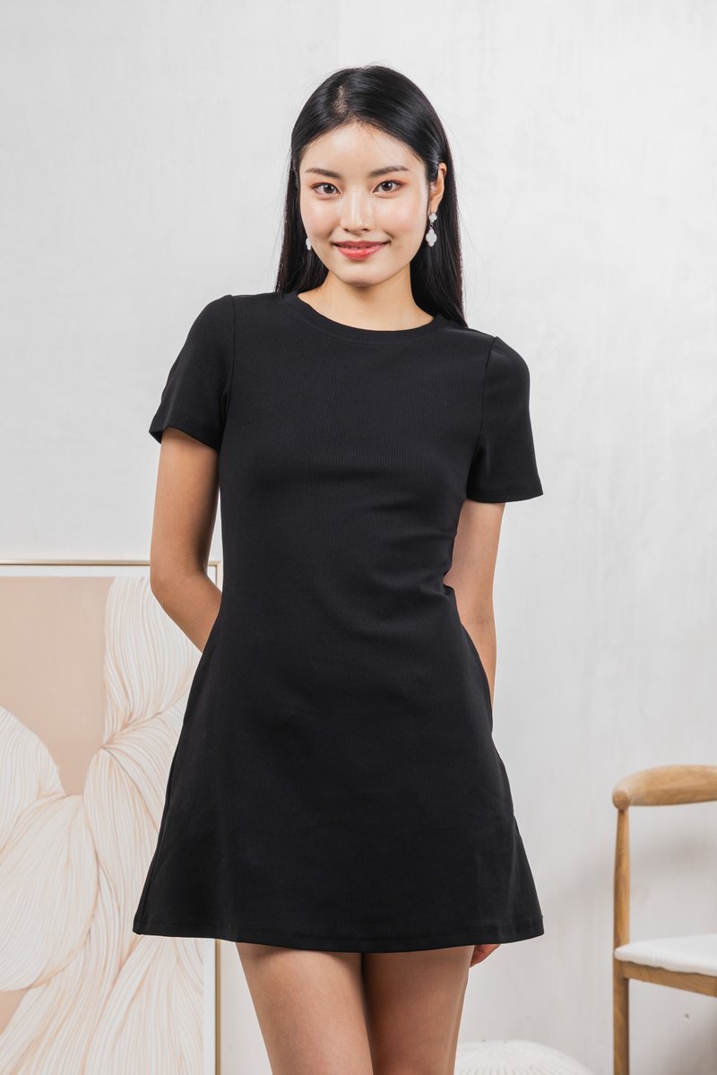 Glory Ribbed Knit Dress In Black