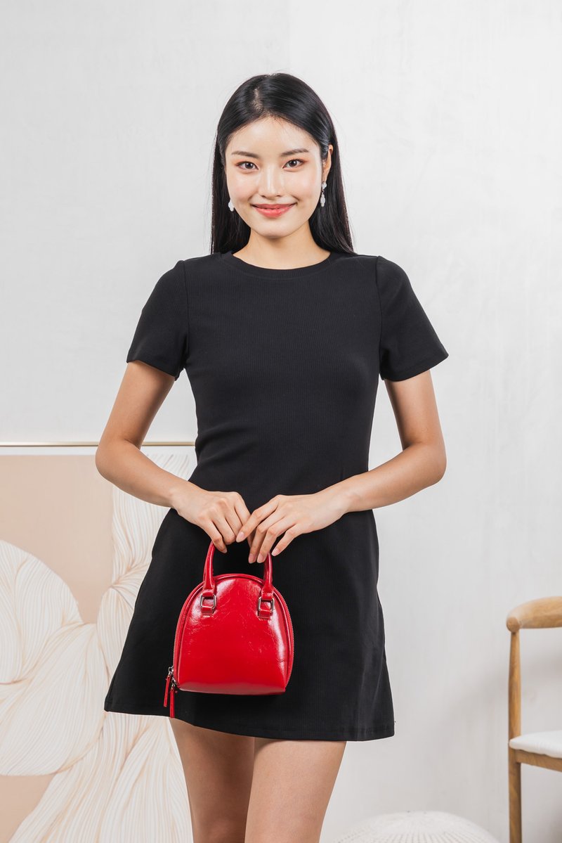 Glory Ribbed Knit Dress In Black