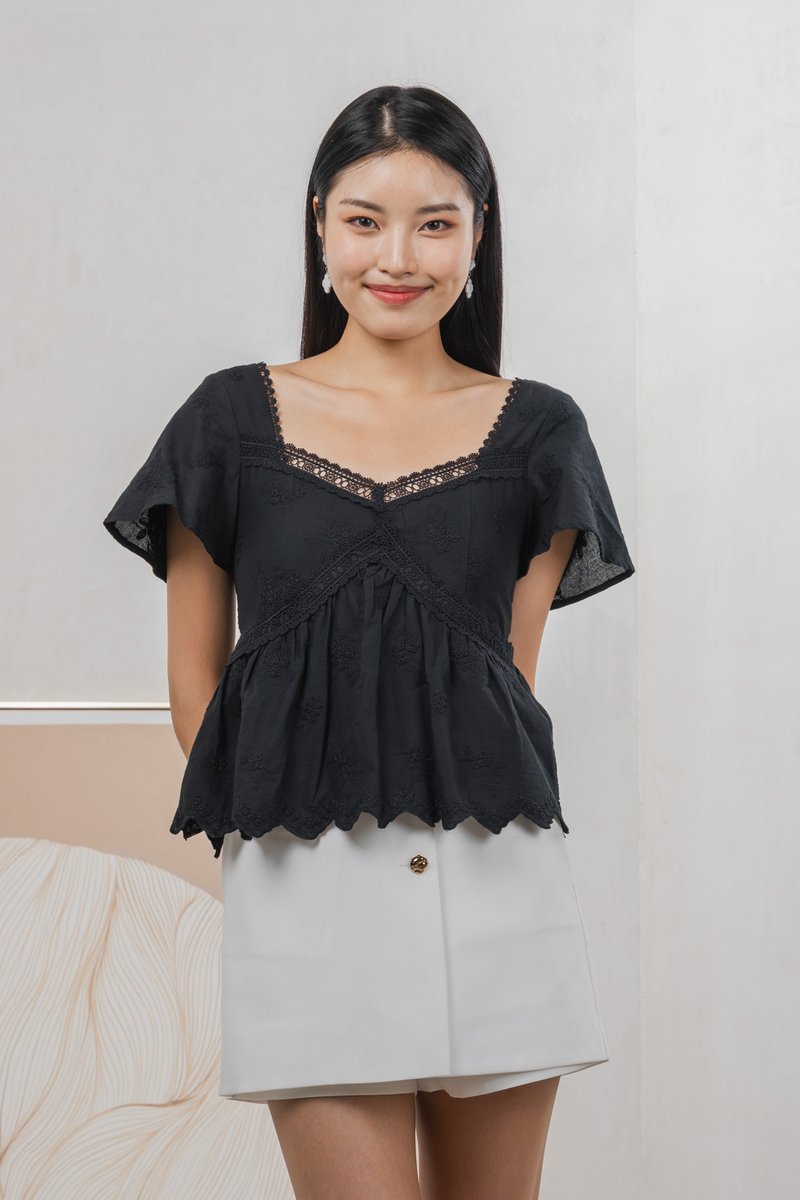 Lilia Embroidery Lace Top In Black