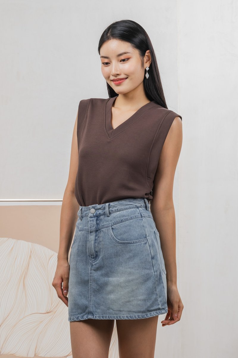 Chase Cotton V Neck Basic Top In Olive
