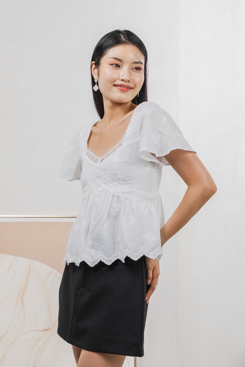 Lilia Embroidery Lace Top In White