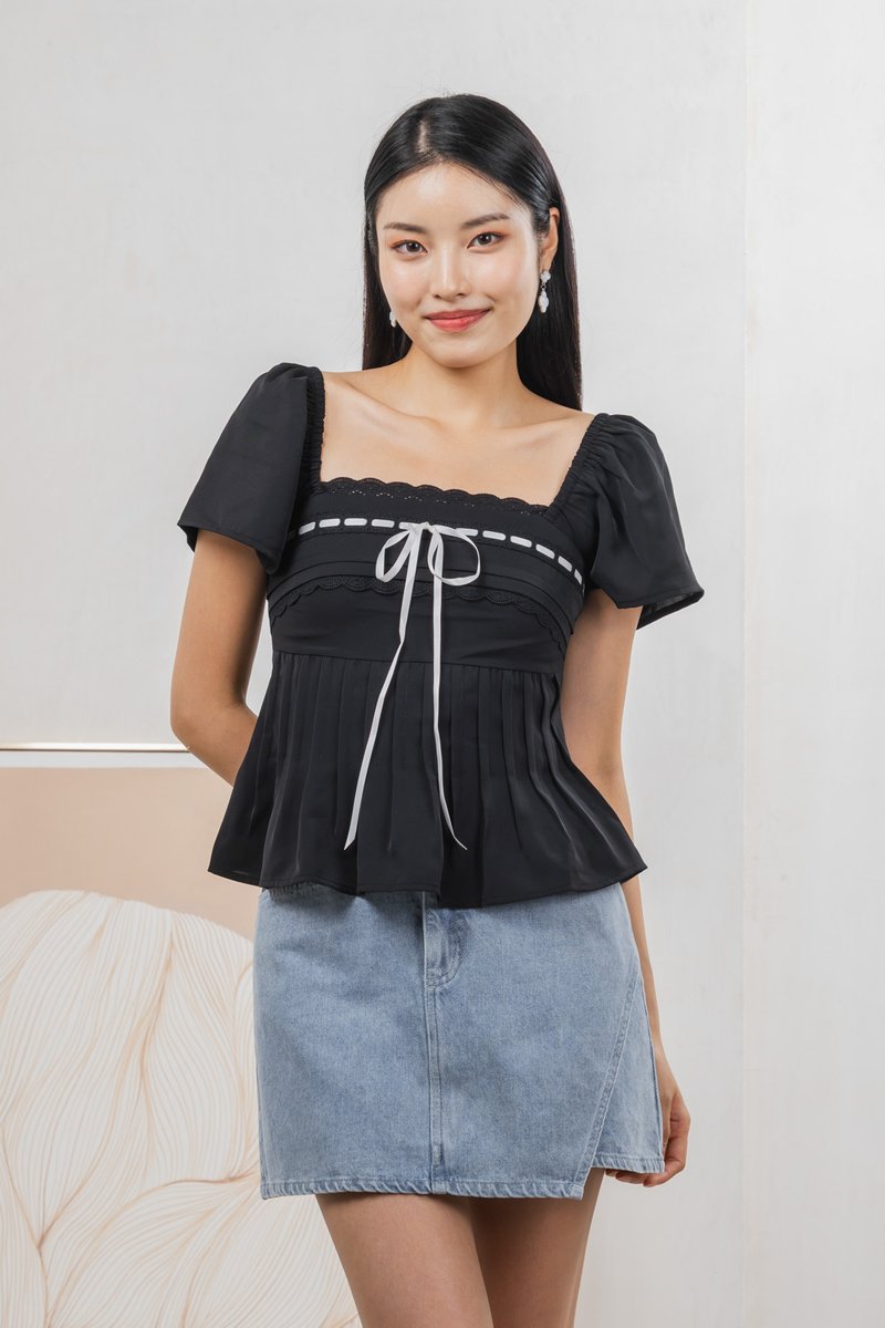 Julia Ribbonette Lace Top In Black
