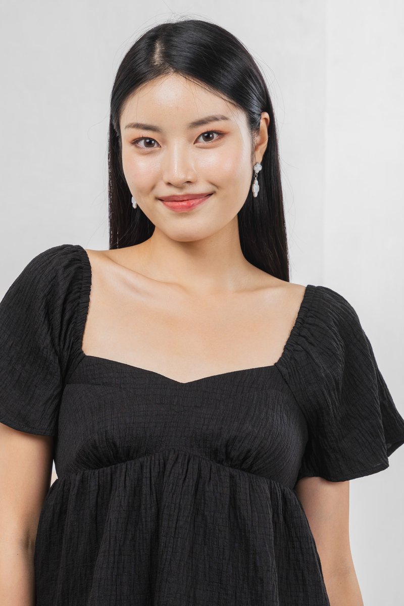 Tanya Textured Babydoll Top In Black