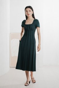 Pristin Panelling Midi Dress In Emerald