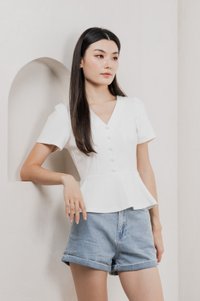 Lucien Buttons Cotton Top In White