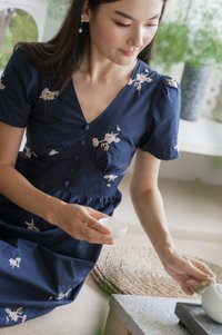 Fortuna Fleur Embroidery Midi Dress In Navy