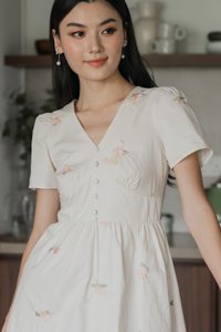 Fortuna Fleur Embroidery Midi Dress In Cream