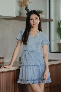 Glace Denim Tiered Ruffles Dress In Acid Wash