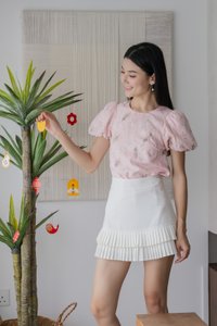 Finesse Floral Eyelet Top In Pink(M)
