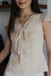 Mimi Eyelet Ribbon Top In Cream