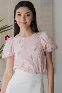 Finesse Floral Eyelet Top In Pink(M)