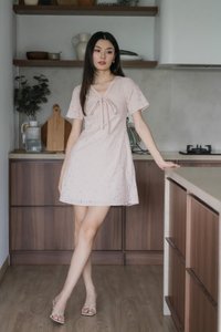 Memoir Eyelet Ribbon Dress In Dusty Pink