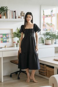 Peachy Textured Ribbon Midi Dress In Black