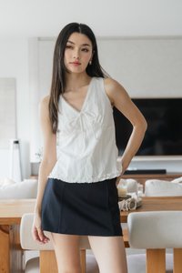 Vespa Ruffles Ribbon Top In White