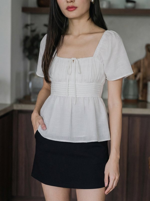 Peachy Textured Ribbon Pleated Top In White