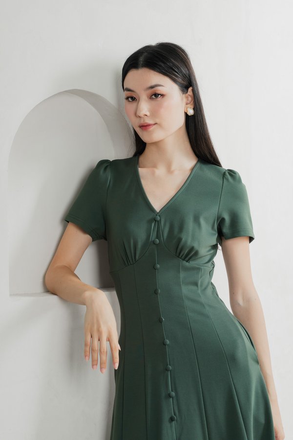 Bertie Buttons Empire Midi Dress In Forest