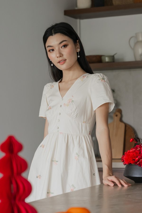 Fortuna Fleur Embroidery Midi Dress In Cream