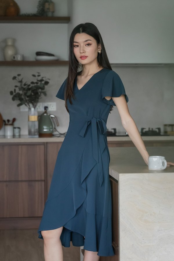 Rylan Faux Wrap Midi Dress In Emerald