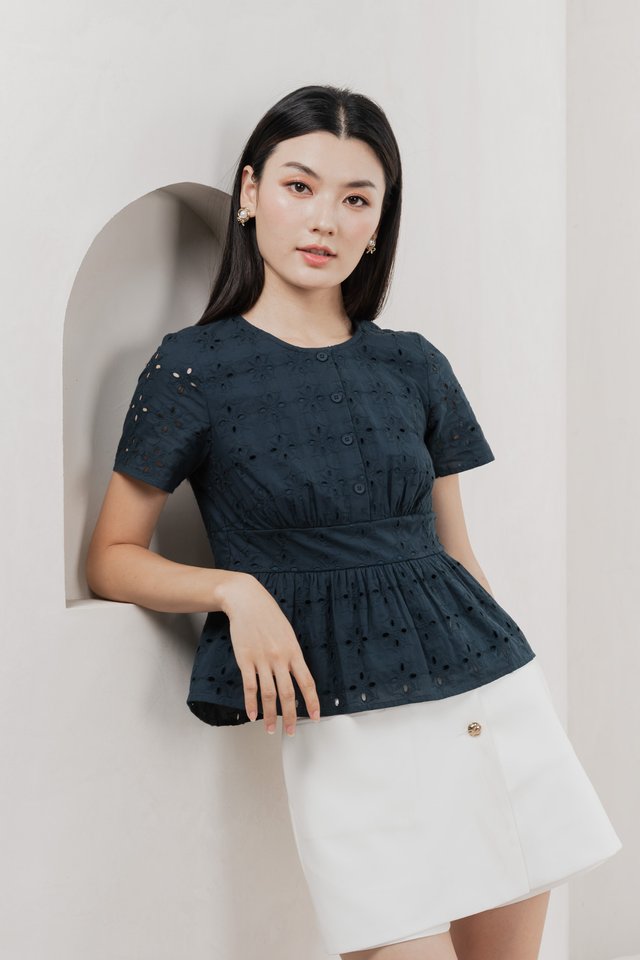 Best Eyelet Button Top In Emerald