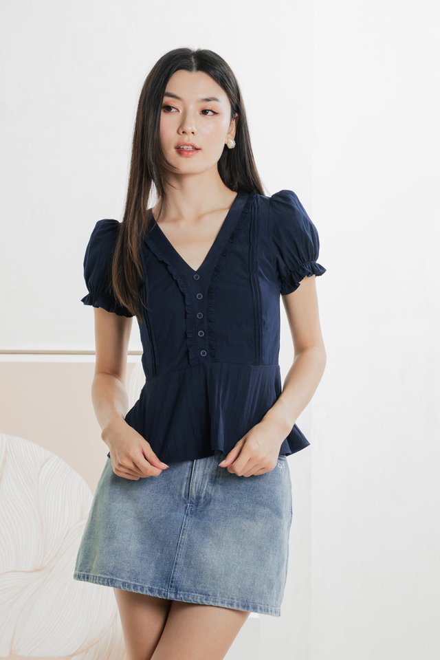 Quinn Cottagecore Top In Navy